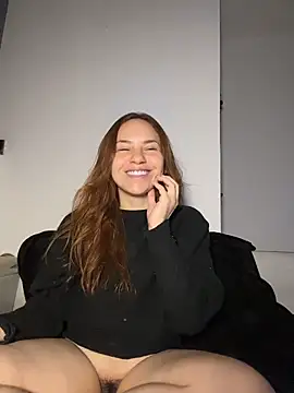 Snapshot of AgnesCampp chatting on 10-31-25, 10:11 AgnesCampp online show from 10-31-25, 10:11