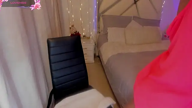 roxannkanneth   online show from 01-31-26, 08:18