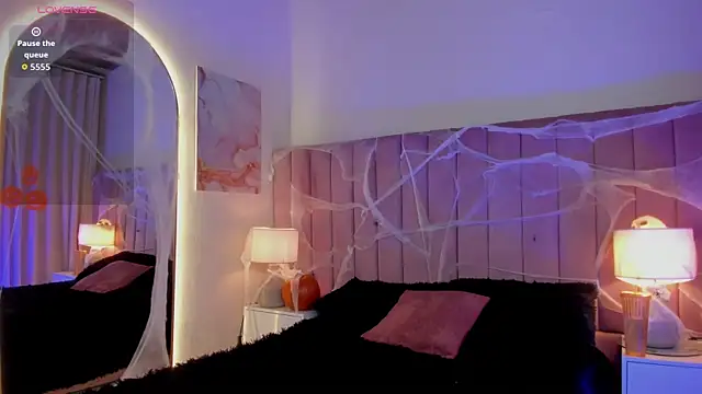 SweetGirl       online show from 10-28-25, 11:14