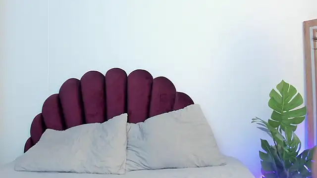 Snapshot of SweetGirl______ chatting on 03-18-26, 10:29 SweetGirl online show from 03-18-26, 10:29