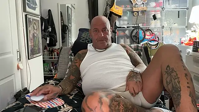 joeytatts66 online show from 10-26-25, 01:44