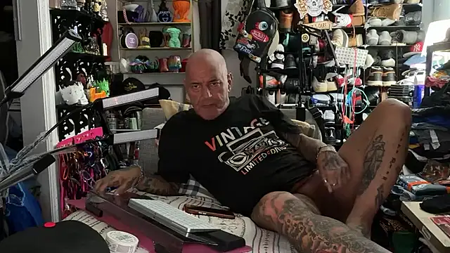 joeytatts66 online show from 06-25-26, 01:38