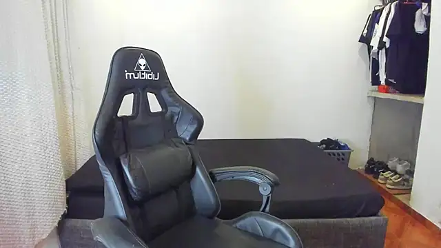 daddy jhons online show from 12-24-24, 07:39