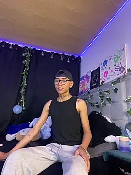 Snapshot of jacks_hotter chatting on 01-26-25, 07:53 jacks hotter online show from 01-26-25, 07:53