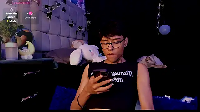 Snapshot of jacks_hotter chatting on 02-13-25, 05:05 jacks hotter online show from 02-13-25, 05:05