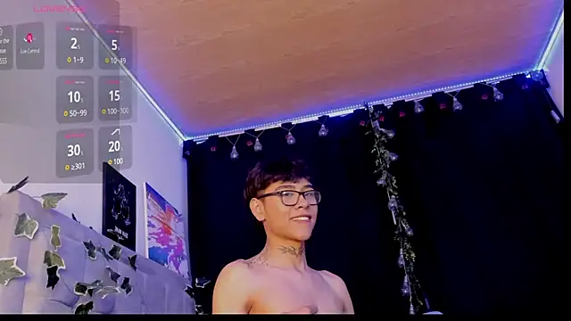 Snapshot of jacks_hotter chatting on 02-13-25, 11:26 jacks hotter online show from 02-13-25, 11:26