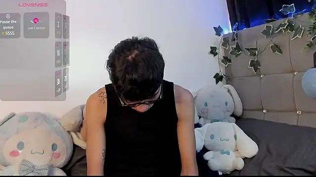 Snapshot of jacks_hotter chatting on 03-17-25, 07:26 jacks hotter online show from 03-17-25, 07:26