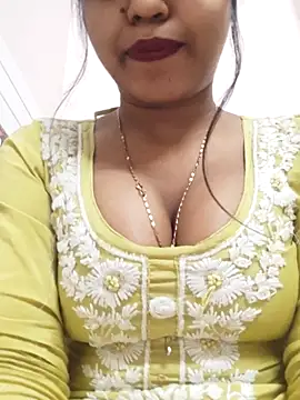 Snapshot of Sania-Love chatting on 02-27-25, 09:04 Sania-Love online show from 02-27-25, 09:04