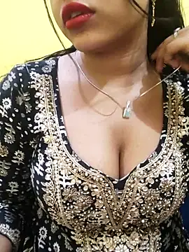 Snapshot of Sania-Love chatting on 10-17-25, 12:58 Sania-Love online show from 10-17-25, 12:58