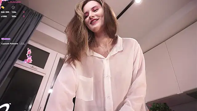 LoraDevon online show from 10-12-25, 05:01