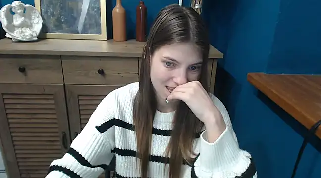 Snapshot of felicity_gold chatting on 12-24-24, 10:44 felicity gold online show from 12-24-24, 10:44