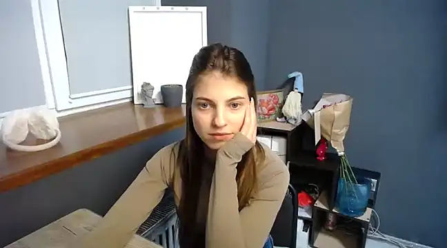 Snapshot of felicity_gold chatting on 02-12-25, 12:01 felicity gold online show from 02-12-25, 12:01