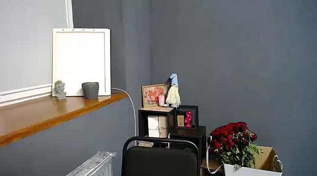 Snapshot of felicity_gold chatting on 02-25-25, 07:20 felicity gold online show from 02-25-25, 07:20