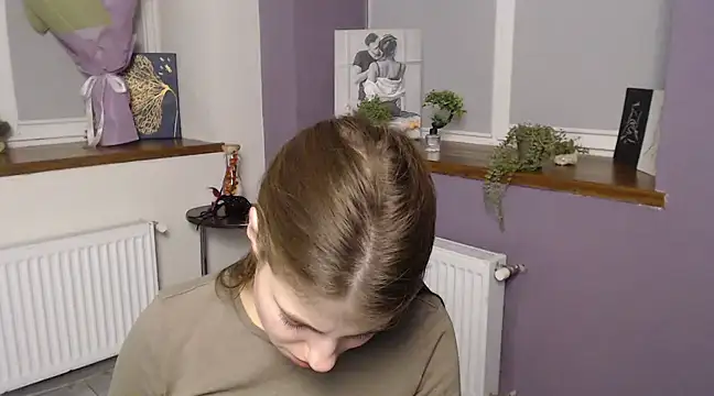Snapshot of felicity_gold chatting on 02-27-25, 10:31 felicity gold online show from 02-27-25, 10:31