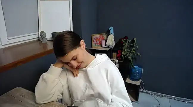 Snapshot of felicity_gold chatting on 03-05-25, 10:22 felicity gold online show from 03-05-25, 10:22