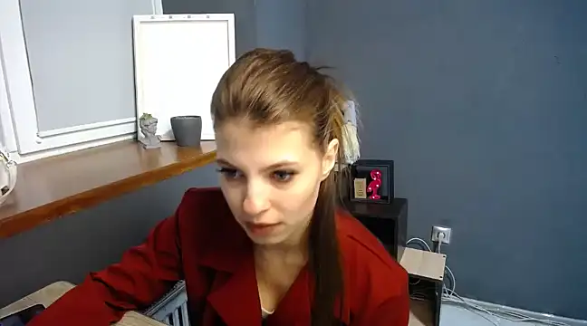 Snapshot of felicity_gold chatting on 03-13-25, 07:31 felicity gold online show from 03-13-25, 07:31