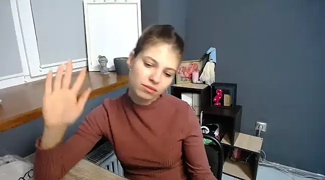 Snapshot of felicity_gold chatting on 03-15-25, 07:31 felicity gold online show from 03-15-25, 07:31