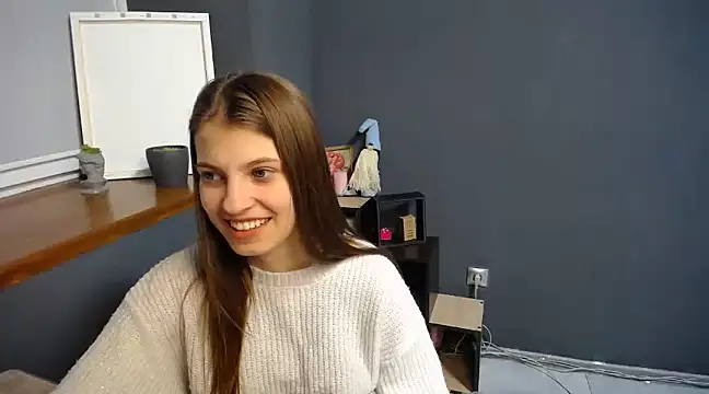 Snapshot of felicity_gold chatting on 03-18-25, 10:25 felicity gold online show from 03-18-25, 10:25