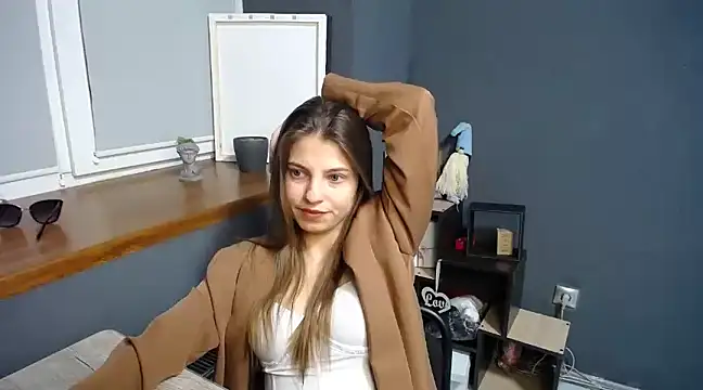 Snapshot of felicity_gold chatting on 03-21-25, 07:33 felicity gold online show from 03-21-25, 07:33