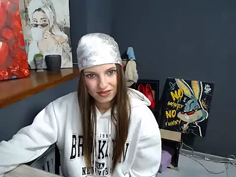Snapshot of felicity_gold chatting on 09-16-25, 06:47 felicity gold online show from 09-16-25, 06:47