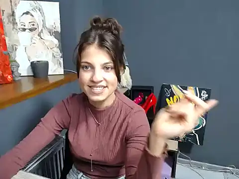 Snapshot of felicity_gold chatting on 09-23-25, 06:27 felicity gold online show from 09-23-25, 06:27