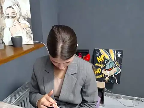 Snapshot of felicity_gold chatting on 10-08-25, 06:22 felicity gold online show from 10-08-25, 06:22