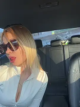 Snapshot of DonorDi chatting on 03-22-25, 02:58 DonorDi online show from 03-22-25, 02:58