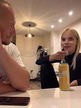 Snapshot of DonorDi chatting on 09-14-25, 07:46 DonorDi online show from 09-14-25, 07:46