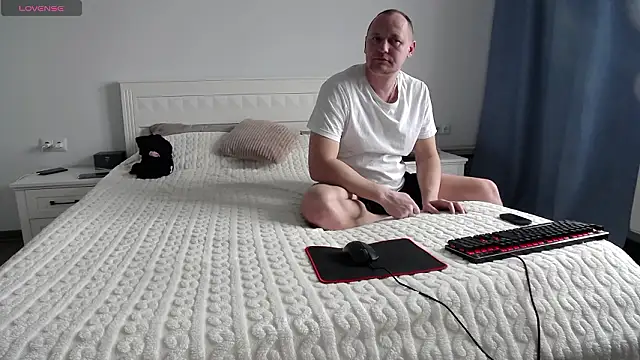 Snapshot of DonorDi chatting on 02-13-26, 09:49 DonorDi online show from 02-13-26, 09:49