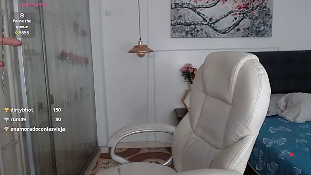 Snapshot of Tania_Goddess_ chatting on 12-23-24, 07:09 Tania Goddess online show from 12-23-24, 07:09