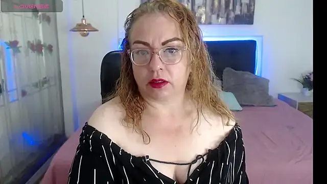 Snapshot of Tania_Goddess_ chatting on 10-07-25, 02:58 Tania Goddess online show from 10-07-25, 02:58