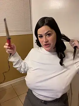 Snapshot of TexasTattooedHouseWife chatting on 02-24-25, 12:48 TexasTattooedHouseWife online show from 02-24-25, 12:48