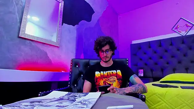 Loggan donnelly online show from 12-12-24, 09:15