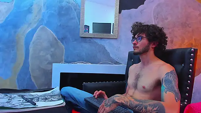 Loggan donnelly online show from 12-26-24, 08:53