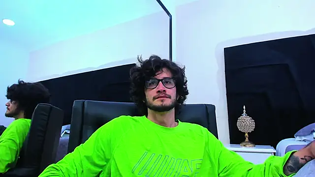 Loggan donnelly online show from 01-22-25, 01:20