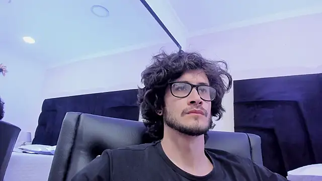 Loggan donnelly online show from 01-24-25, 11:23