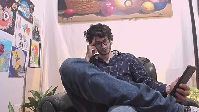 Loggan donnelly online show from 04-30-26, 07:31