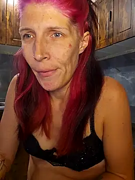 Snapshot of Lenchen_ chatting on 05-11-26, 07:33 Lenchen online show from 05-11-26, 07:33