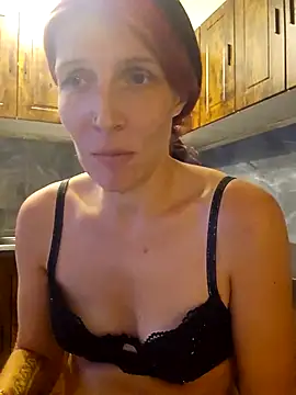 Snapshot of Lenchen_ chatting on 05-21-26, 07:32 Lenchen online show from 05-21-26, 07:32