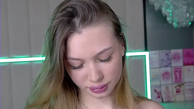 Snapshot of ViolaFlirt chatting on 02-01-25, 04:14 ViolaFlirt online show from 02-01-25, 04:14