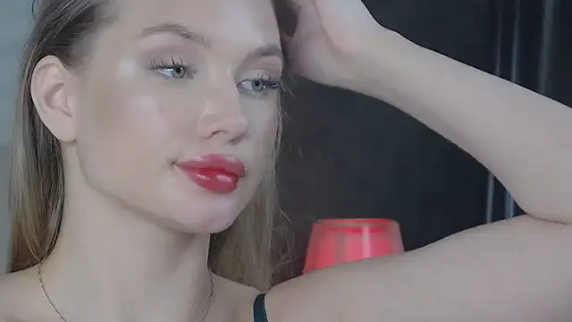 Snapshot of ViolaFlirt chatting on 02-15-25, 10:55 ViolaFlirt online show from 02-15-25, 10:55