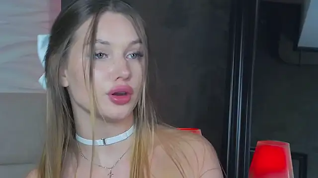 Snapshot of ViolaFlirt chatting on 02-16-25, 10:21 ViolaFlirt online show from 02-16-25, 10:21