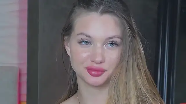 Snapshot of ViolaFlirt chatting on 02-16-25, 05:04 ViolaFlirt online show from 02-16-25, 05:04