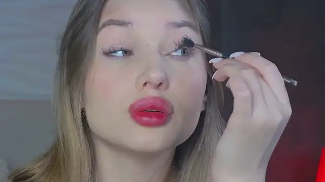 Snapshot of ViolaFlirt chatting on 02-18-25, 04:37 ViolaFlirt online show from 02-18-25, 04:37