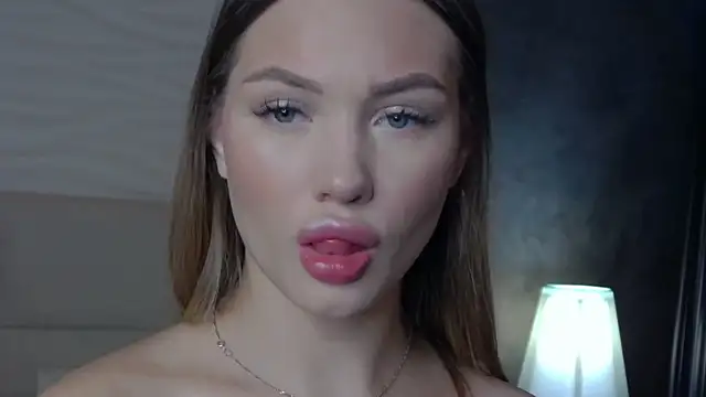 Snapshot of ViolaFlirt chatting on 03-05-25, 04:02 ViolaFlirt online show from 03-05-25, 04:02