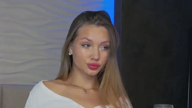 Snapshot of ViolaFlirt chatting on 03-14-25, 07:15 ViolaFlirt online show from 03-14-25, 07:15