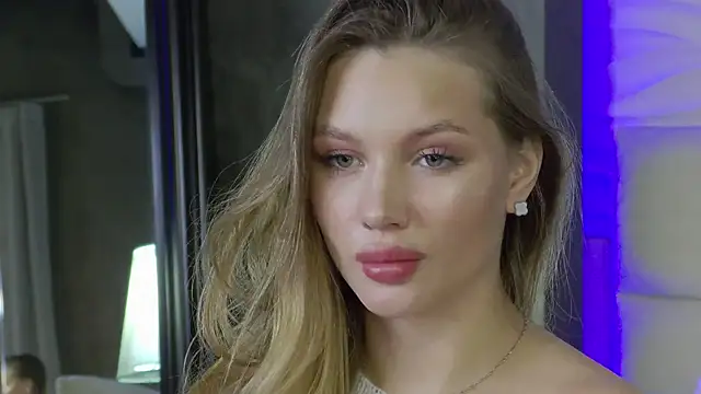 Snapshot of ViolaFlirt chatting on 03-15-25, 10:35 ViolaFlirt online show from 03-15-25, 10:35