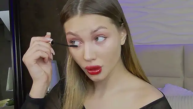 Snapshot of ViolaFlirt chatting on 03-20-25, 04:18 ViolaFlirt online show from 03-20-25, 04:18