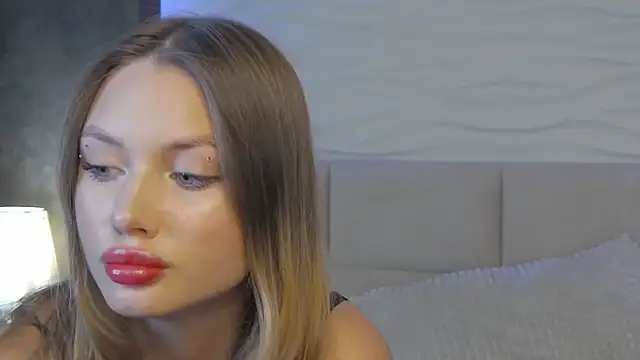 Snapshot of ViolaFlirt chatting on 03-22-25, 07:25 ViolaFlirt online show from 03-22-25, 07:25