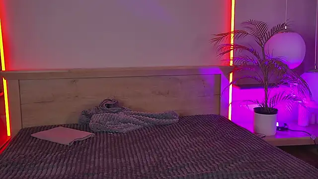 Snapshot of ViolaFlirt chatting on 09-28-25, 04:07 ViolaFlirt online show from 09-28-25, 04:07